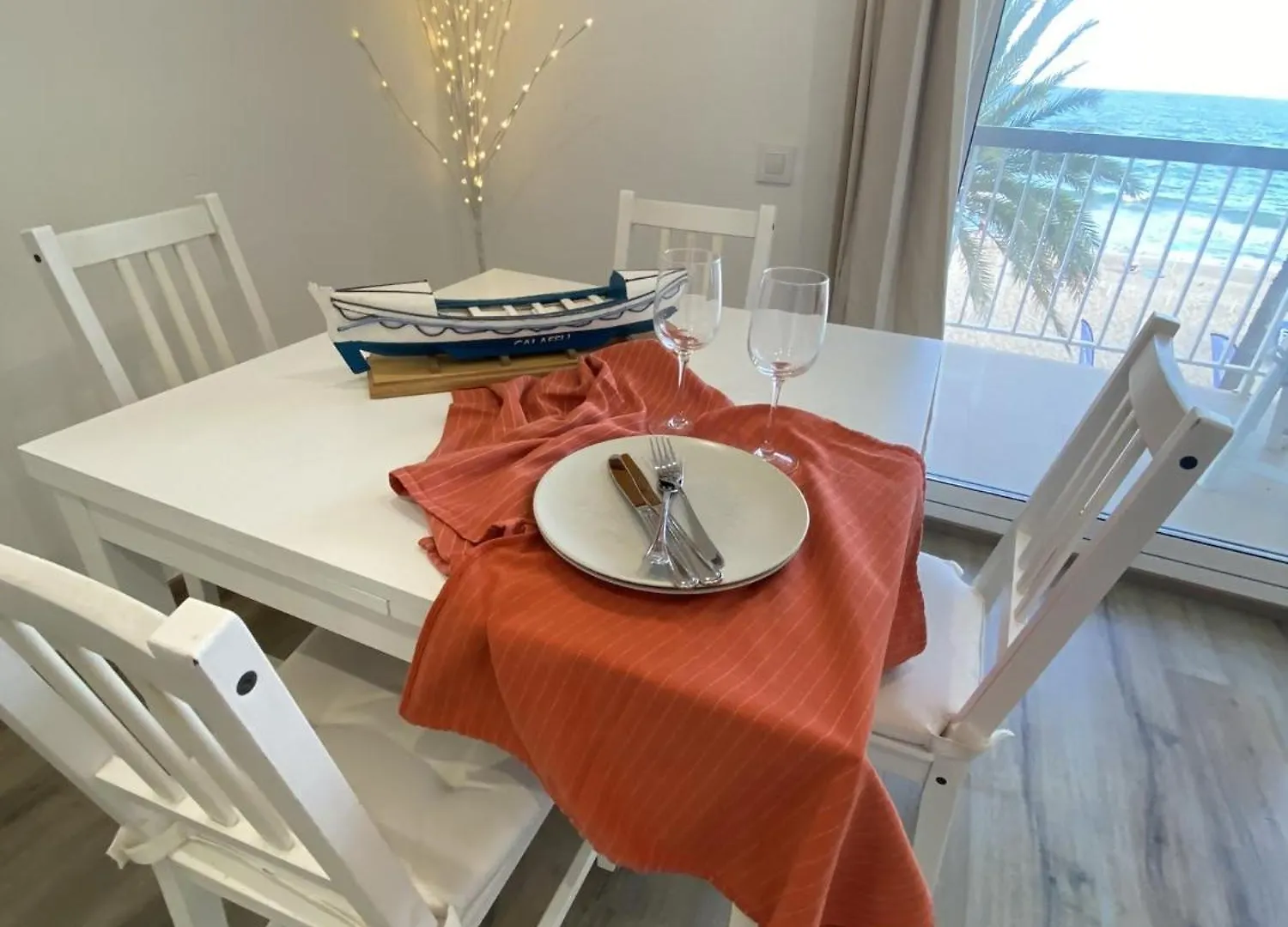 El Velero Una Terraza Al Mar Calafell Apartmán